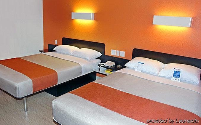 Motel 6 Boston South - Braintree Buitenkant foto