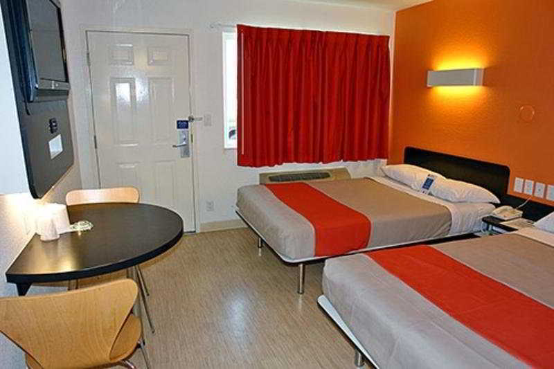 Motel 6 Boston South - Braintree Buitenkant foto